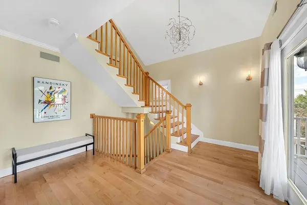 32 Copley St #2, Cambridge, MA 02138