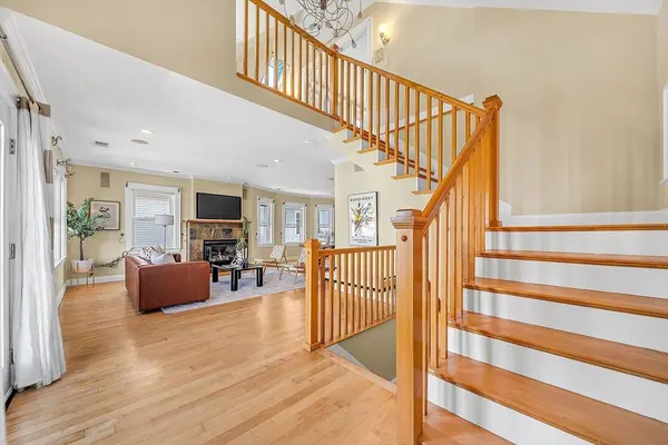 32 Copley St #2, Cambridge, MA 02138
