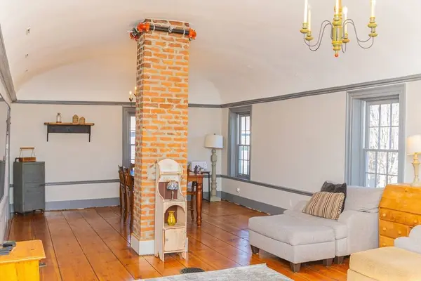 10 Baldwinville Rd., Templeton, MA 01468