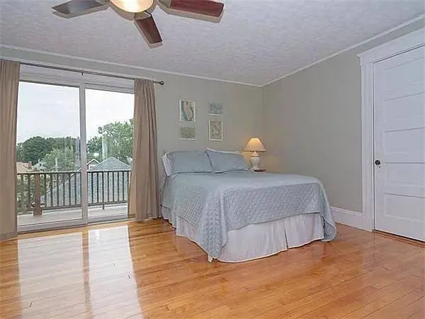 33 Chetwynd Rd #2, Somerville, MA 02144