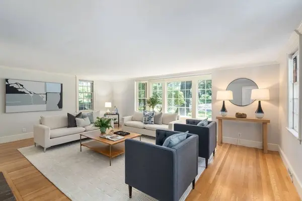 41 Locust Ave, Lexington, MA 02421