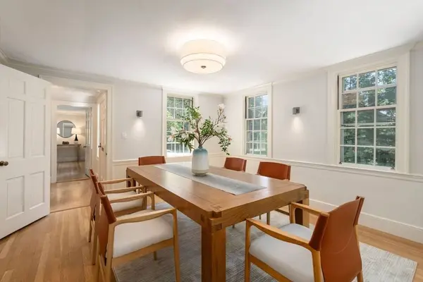 41 Locust Ave, Lexington, MA 02421