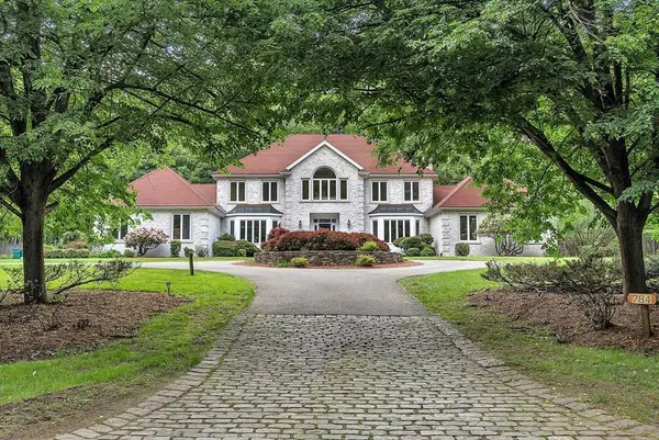 784 Strawberry Hill Rd, Concord, MA 01742