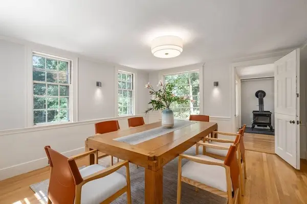 41 Locust Ave, Lexington, MA 02421