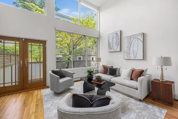 16 Ellery Square, Cambridge, MA 02138