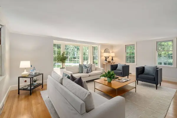 41 Locust Ave, Lexington, MA 02421