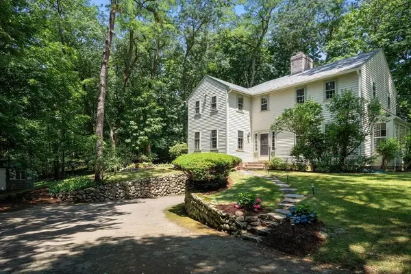 41 Locust Ave, Lexington, MA 02421