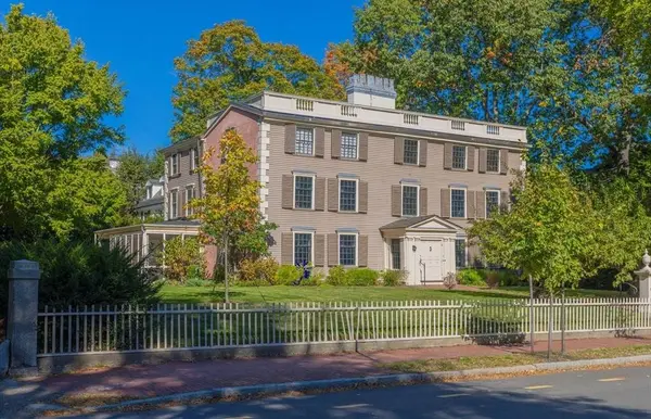 159 Brattle Street, Cambridge, MA 02138