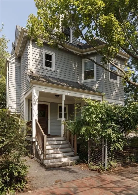 4 Hurlbut Street