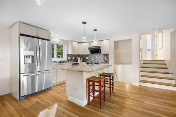 221 Totten Pond Rd, Waltham, MA 02451
