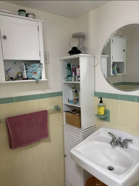 18 Tremont St. #3, Cambridge, MA 02139