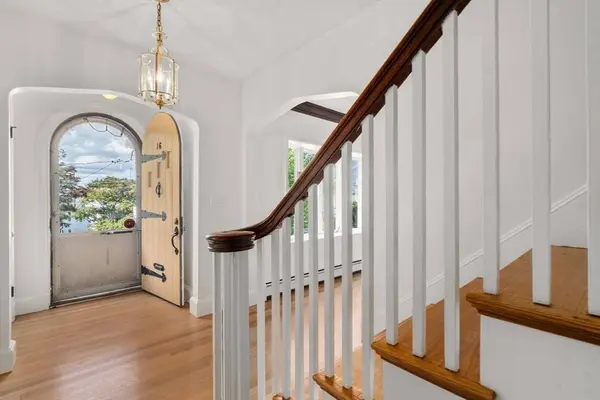 16 Douglas Road, Belmont, MA 02478