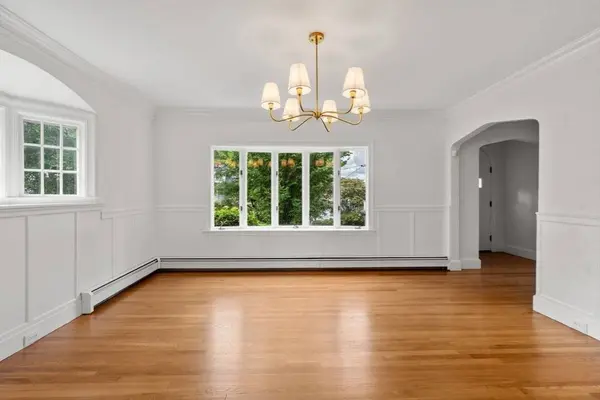 16 Douglas Road, Belmont, MA 02478