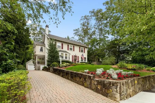 216 Bellevue Rd, Watertown, MA 02472