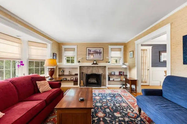 216 Bellevue Rd, Watertown, MA 02472