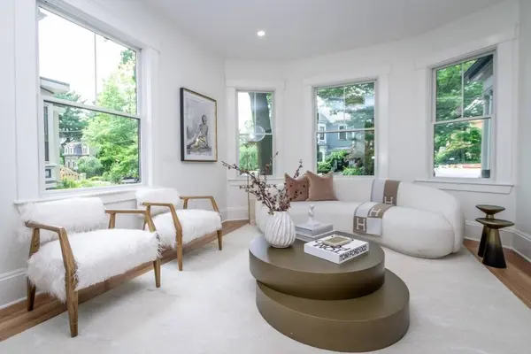 109 Lake View Ave, Cambridge, MA 02138