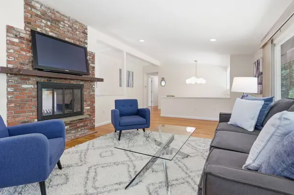 430 Heald Rd, Carlisle, MA 01741