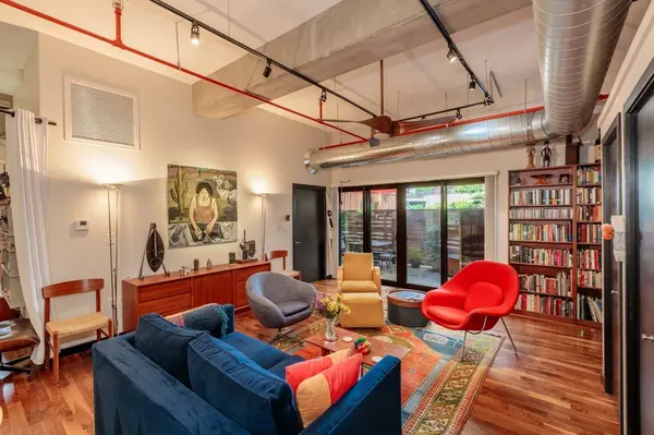 1060 Broadway #114, Somerville, MA 02144