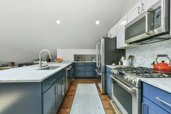 37 Oakview Ter #3, Boston, MA 02130