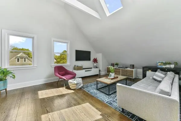 37 Oakview Ter #3, Boston, MA 02130
