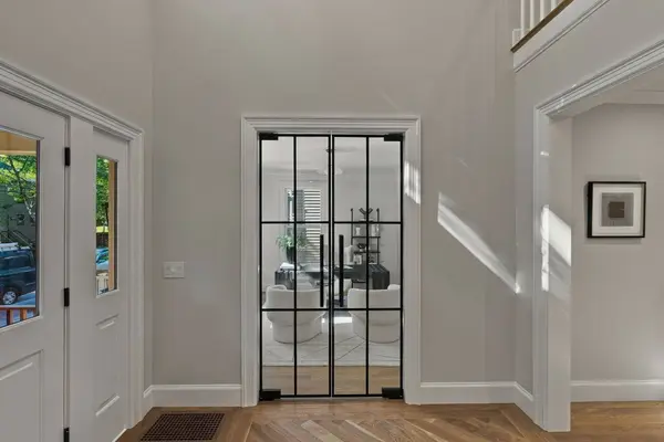 65 Hammond Street, Cambridge, MA 02138