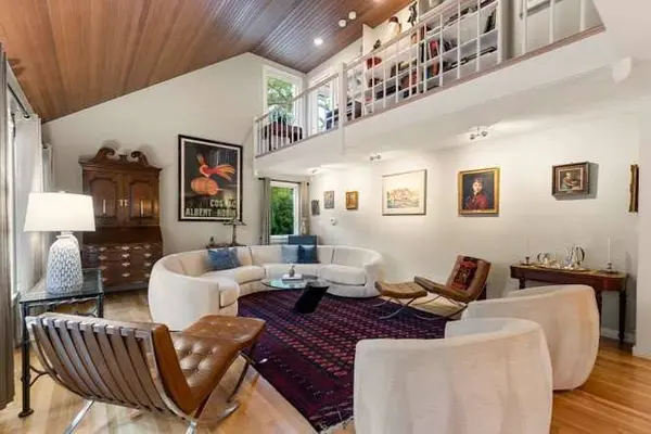 125 Bristers Hill, Concord, MA 01742