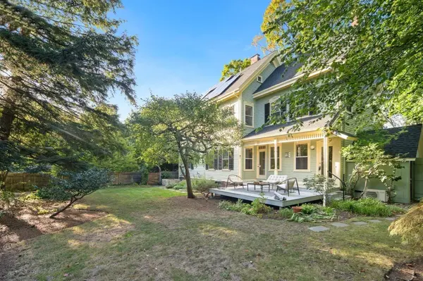 16 Coolidge Ave, Cambridge, MA 02138