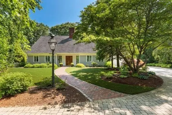 125 Bristers Hill, Concord, MA 01742