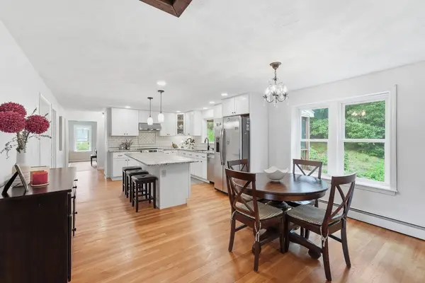 144 Hill St, Concord, MA 01742