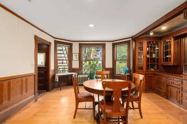 89 Dover St, Somerville, MA 02144