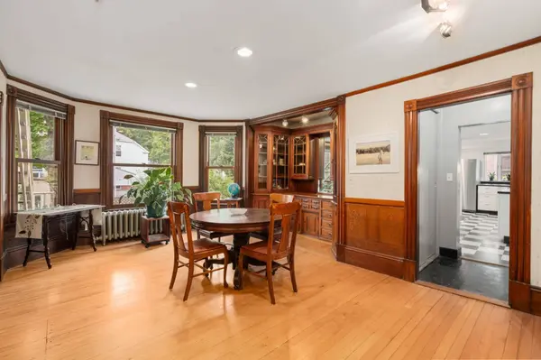 89 Dover St, Somerville, MA 02144