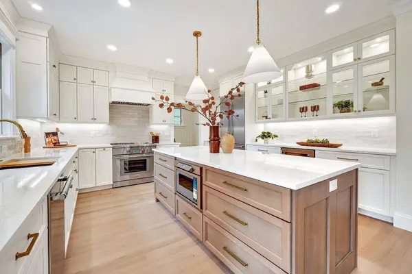 54 Maple Street, Concord, MA 01742