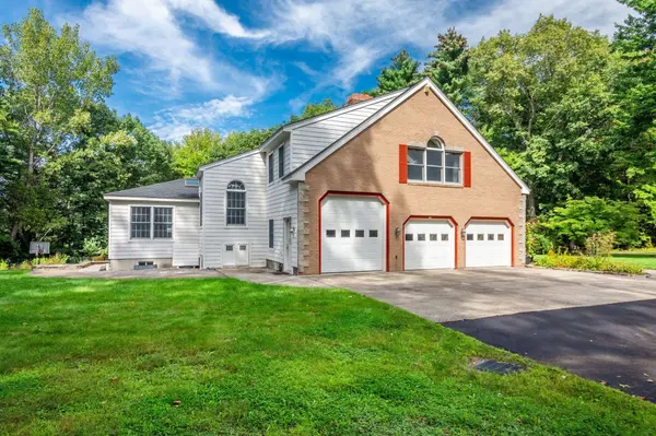 17 Wyndcliff Drive, Acton, MA 01720