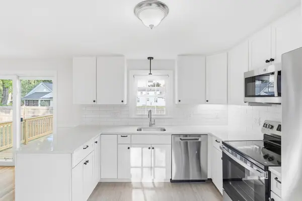 29 Powers Rd, Concord, MA 01742