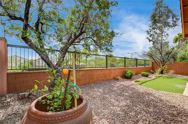 900 Royal Plum LN, Las Vegas, NV 89144