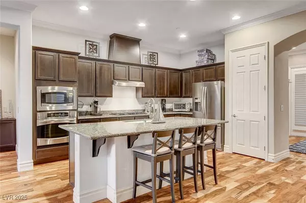 7 Contrada Fiore DR, Henderson, NV 89011