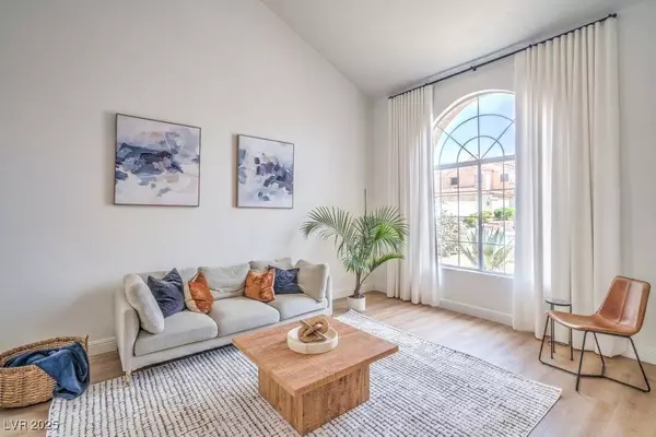 2713 Beachside CT, Las Vegas, NV 89117