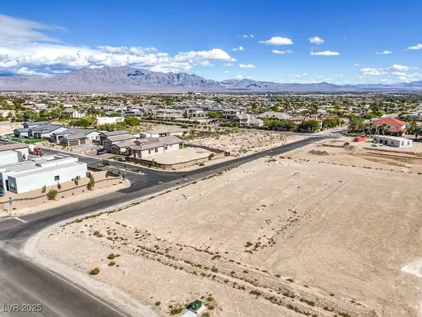 5694 Egan Crest DR, Las Vegas, NV 89149