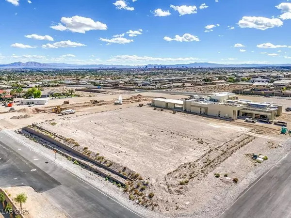 5694 Egan Crest DR, Las Vegas, NV 89149