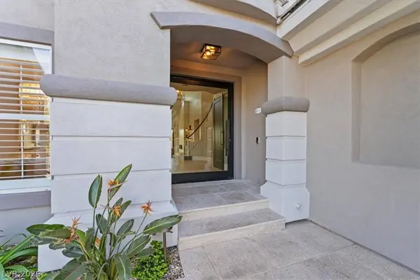 9705 Plateau Heights PL, Las Vegas, NV 89144