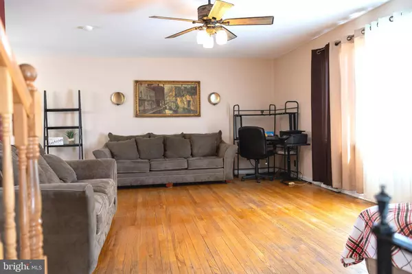 1890 GREENWILLOWS DR, Vineland, NJ 08361