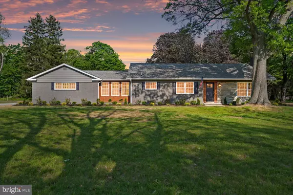 219 S SPRING RD, Vineland, NJ 08361