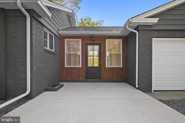 219 S SPRING RD, Vineland, NJ 08361