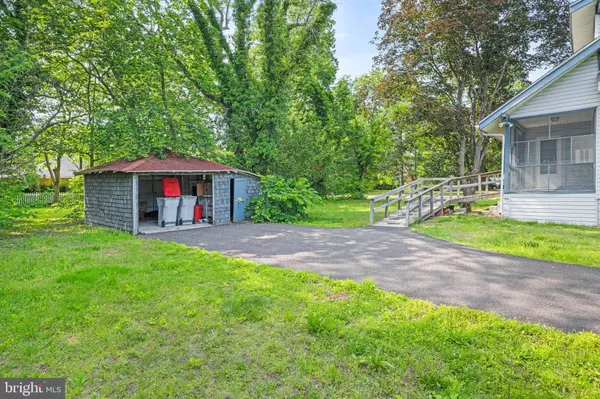 668 S SPRING RD, Vineland, NJ 08361