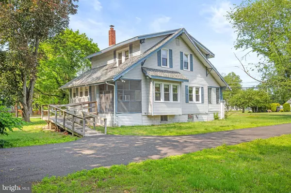 668 S SPRING RD, Vineland, NJ 08361