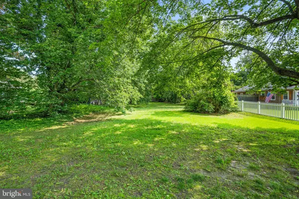 668 S SPRING RD, Vineland, NJ 08361