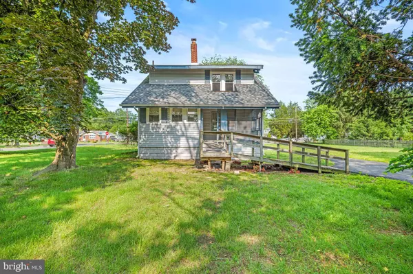 668 S SPRING RD, Vineland, NJ 08361