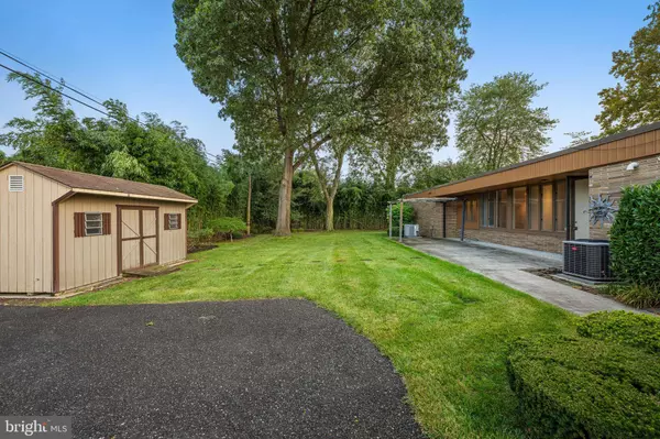 19 NORTHWOOD DR, Vineland, NJ 08360