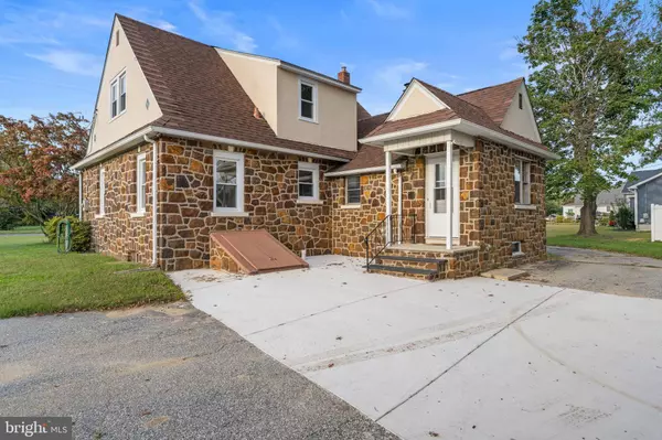 1547 E WHEAT RD, Vineland, NJ 08360