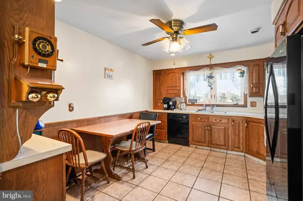 192 HENDRICKS AVE, Vineland, NJ 08360